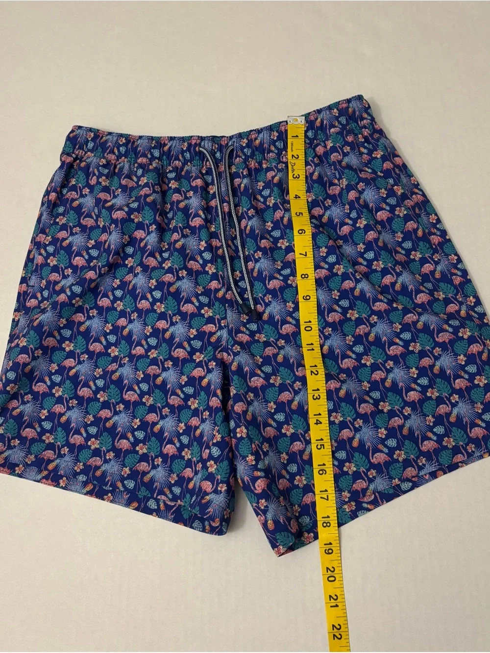 Peter Millar Tropical Flock 7” Swim Trunks Mens M Blue Flamingo
